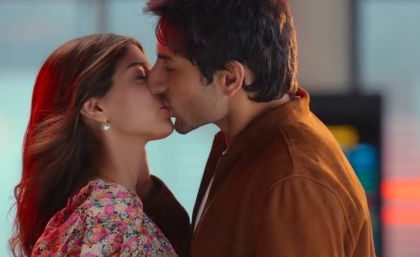 Khushi Kapoor Lips Sucks Kissing By Ibrahim Ali Khan in Nadaaniyan